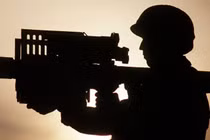 Europol lo ngại vũ khí viện trợ cho Ukraine rơi vào tay các nhóm tội phạm châu Âu