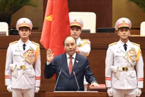 Tân Chủ tịch nước Nguyễn Xuân Phúc tuyên thệ nhậm chức