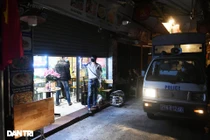 Công an Hà Nội kiểm tra xuyên đêm, yêu cầu hàng quán đóng cửa trước 0h