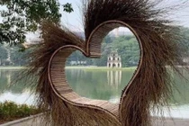 Di dời 'trái tim gai góc' ở hồ Gươm