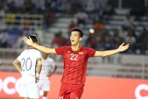 Video pha ghi bàn mở tỉ số của Tiến Linh trong trận bán kết Việt Nam - Campuchia