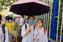 Trước kỳ thi vào lớp 10: Phụ huynh “ngồi trên lửa”