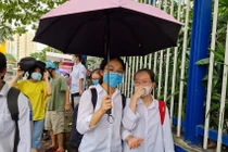 Trước kỳ thi vào lớp 10: Phụ huynh “ngồi trên lửa”