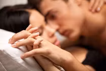 Vợ “khô như ngói” khi quan hệ