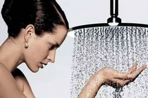 Tắm nước nóng vừa để bảo vệ da