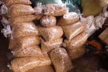  4 doanh nghiệp bán hạt điều gia súc cho người dùng