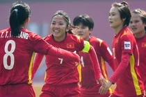 Nữ việt nam ăn mừng