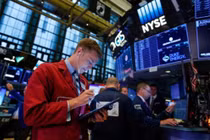 Mỹ lùi ngày áp thuế với một số sản phẩm từ Trung Quốc