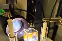 Phát hiện đột phá phân tách hydro từ nước