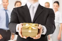 Quan chức về hưu không được kinh doanh lĩnh vực mình quản lý