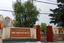 Phó Chủ tịch huyện bị bắt quả tang đang đánh bạc tại trụ sở ủy ban