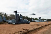 Lính thủy Đánh bộ Mỹ và Bộ binh Nhật Bản diễn tập ngăn chặn đổ bộ đường biển