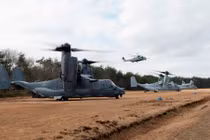 Lính thủy Đánh bộ Mỹ và Bộ binh Nhật Bản diễn tập ngăn chặn đổ bộ đường biển