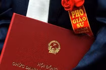 Giáo sư về trường chuyên được hỗ trợ 1 tỷ đồng "nóng" dư luận