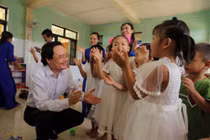 Bộ trưởng Phùng Xuân Nhạ được giao phụ trách Đề án tăng cường tiếng Việt cho trẻ em mầm non