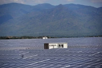 Bộ Chính trị: Kiên quyết loại bỏ bao cấp, độc quyền ngành năng lượng