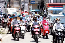 Tháng 5, cả nước nắng nóng gia tăng, đề phòng thời tiết nguy hiểm