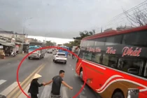 Giúp cụ già sang đường, tài xế có hành động đẹp