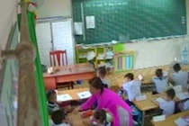 Sở GD&ĐT TPHCM đề nghị quận xử lý nghiêm khắc vụ cô giáo đánh trẻ