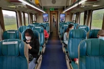 Sau Tết, học sinh, sinh viên được giảm 20% giá vé khi đi tàu.