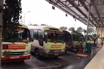 Nghệ An: Xe khách tuyến cố định đình công để phản đối "xe dù"