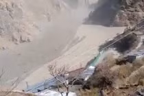 Băng tan trên dãy Himalaya gây lũ quét, ít nhất 150 người mất tích