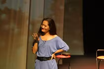 Sân khấu không sáng đèn, nghệ sĩ muôn vàn khó khăn