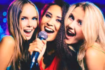 Suy giảm thính giác, nhiễm khuẩn vì hát karaoke