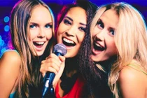 Suy giảm thính giác, nhiễm khuẩn vì hát karaoke