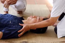 Trẻ dưới 4 tuổi và người trên 65 tuổi cảnh giác với đột quỵ do nhiệt