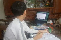 Học sinh lớp 1, 2 học trực tuyến có thể kiểm tra học kỳ trực tuyến