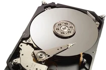 Thu hồi đất hiếm từ ổ cứng máy tính bảo vệ môi trường bền vững.