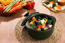 Sứ dưỡng sinh và “cuộc cách mạng nồi đất” của thương hiệu gốm sứ Minh Long 