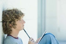 Làm gì khi trẻ dậy thì sớm, dậy thì muộn?