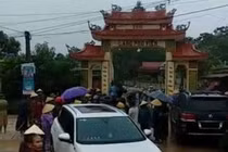 Cảnh sát hình sự điều tra vụ hơn 20 tên côn đồ phá cổng làng