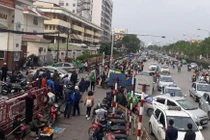 Bệnh viện lập chốt thu phí như BOT