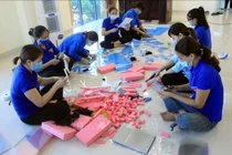 'Chiến sỹ áo xanh' trên phòng tuyến chống COVID-19