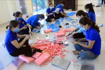 'Chiến sỹ áo xanh' trên phòng tuyến chống COVID-19