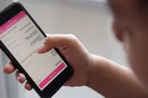 Chờ cú hích từ Mobile Money: Ví điện tử sẽ bị cạnh tranh mạnh