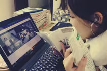 Học phí online, giảm bao nhiêu là hợp lý?