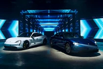 Siêu phẩm xe điện Porsche TAYCAN chính thức ra mắt thị trường Việt Nam