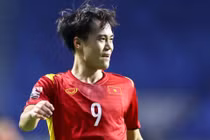 CĐV Malaysia tấn công trang cá nhân của Văn Toàn