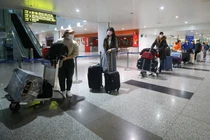 Hướng dẫn mới về phí test nhanh Covid-19 cho người nhập cảnh Việt Nam