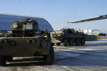 Quân đội Nga tiếp tục đưa lực lượng gìn giữ hòa bình và trang thiết bị đến Nagorno-Karabakh