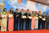 10 nhà khoa học tài năng trẻ nhận giải thưởng Quả Cầu Vàng 2018