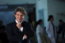 BS Jean-Marcel Guillon, Tổng Giám đốc Bệnh viện FV.