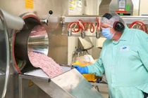 Việt Nam sẽ sản xuất thuốc trị COVID-19?