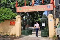 Tại cơ sở đăng ký xe số 3 của Phòng CSGT Công an Hà Nội (179 Đặng Phúc Thông, Gia Lâm, Hà Nội) người dân đã ra vào bình thường.