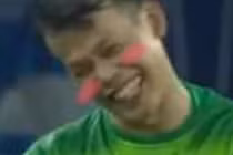 Dân mạng chế ảnh hài hước, tưng bừng ăn mừng chiến thắng trước Malaysia