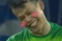 Dân mạng chế ảnh hài hước, tưng bừng ăn mừng chiến thắng trước Malaysia